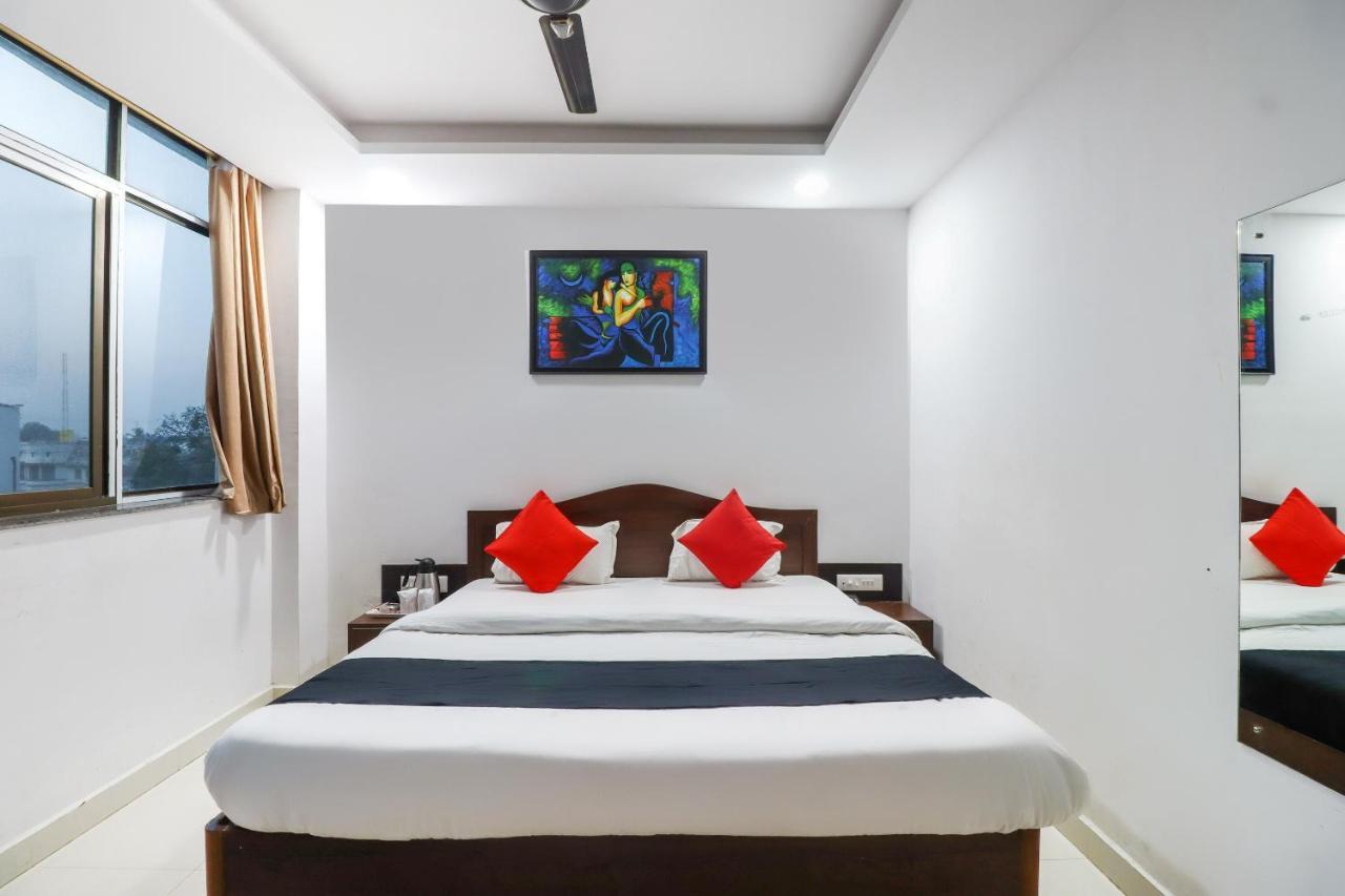 Darbhanga Capital O 70631 Hotel Dwarka International מראה חיצוני תמונה