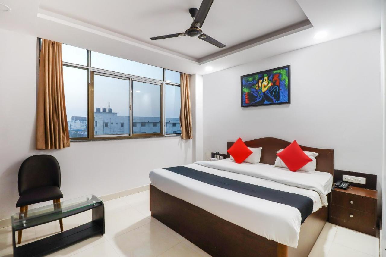 Darbhanga Capital O 70631 Hotel Dwarka International מראה חיצוני תמונה